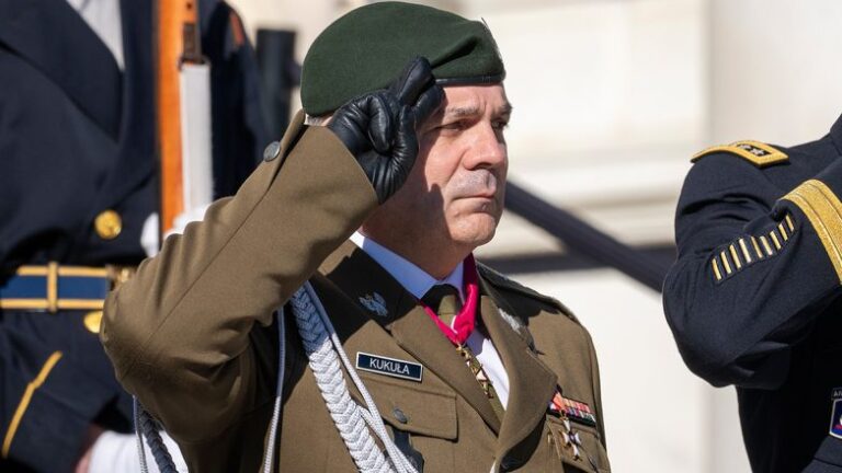 «Τύμπανα πολέμου» στην Πολωνία