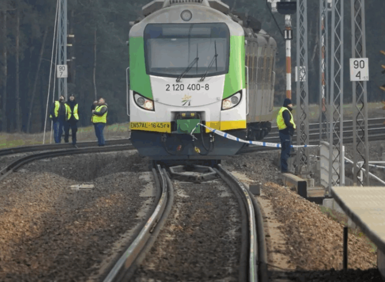 Πολωνία: Εντοπίστηκαν δύο ύποπτοι για σαμποτάζ σε σιδηροδρομικές γραμμές – Υπόνοιες για ρωσική ανάμειξη