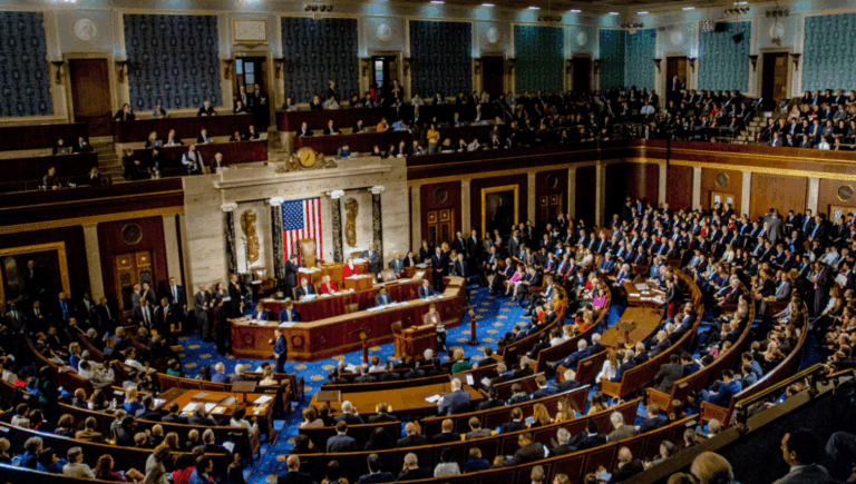 Η Γερουσία έκανε το πρώτο βήμα για τη λήξη του shutdown στις ΗΠΑ – Με τις ψήφους επτά Δημοκρατικών πέρασε η πρώτη ψηφοφορία