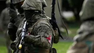 Ο αργηγός Ε.Δ. της Βρετανίας προειδοποιεί: «Οι γιοι και κόρες μας να είναι έτοιμοι να πολεμήσουν»