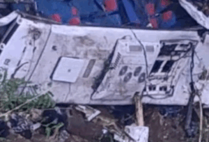Τραγωδία στην Κολομβία: Κομματιάστηκε λεωφορείο που έπεσε σε γκρεμό – Τουλάχιστον 20 νεκροί
