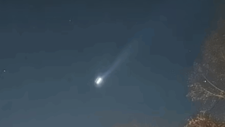ΗΠΑ: Μυστηριώδες ιπτάμενο αντικείμενο εμφανίστηκε μέρα μεσημέρι