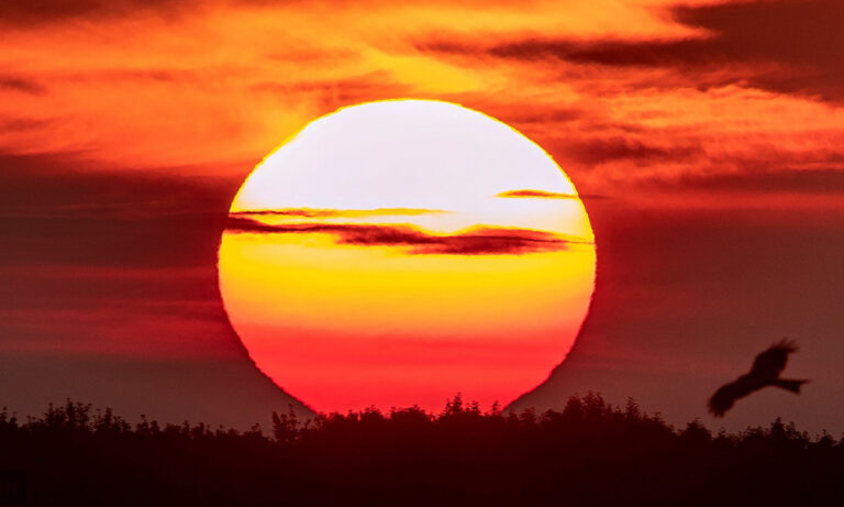 Ιδιωτικές εταιρείες έχουν συγκεντρώσει εκατομμύρια για να «κρύψουν τον Ήλιο»