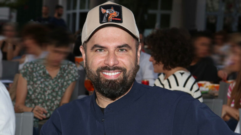 Γ.Παπαδόπουλος: Εσπευσμένα στο νοσοκομείο ο τραγουδιστής – Τι συνέβη