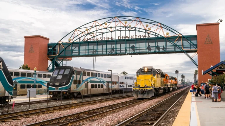 Συναγερμός στο Κεντάκι για εκτροχιασμό τρένου που μετέφερε χημικά, δείτε βίντεο και φωτογραφίες