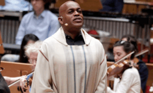 Νεκρός ο διάσημος βαρύτονος Τζούμπιλαντ Σάικς μετά από πολλαπλές μαχαιριές – Συνελήφθη ο γιος του για τη δολοφονία του