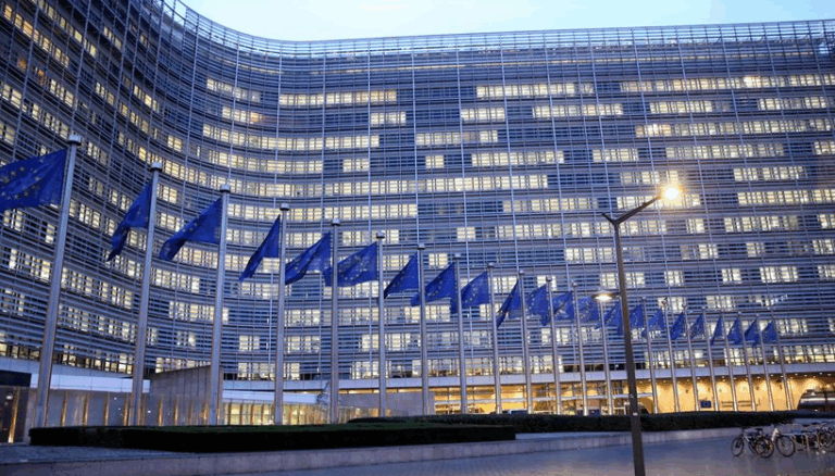 “Ισχυρό μήνυμα ενότητας” από τις Βρυξέλλες απέναντι στη ψυχρολουσία της νέας στρατηγικής των ΗΠΑ