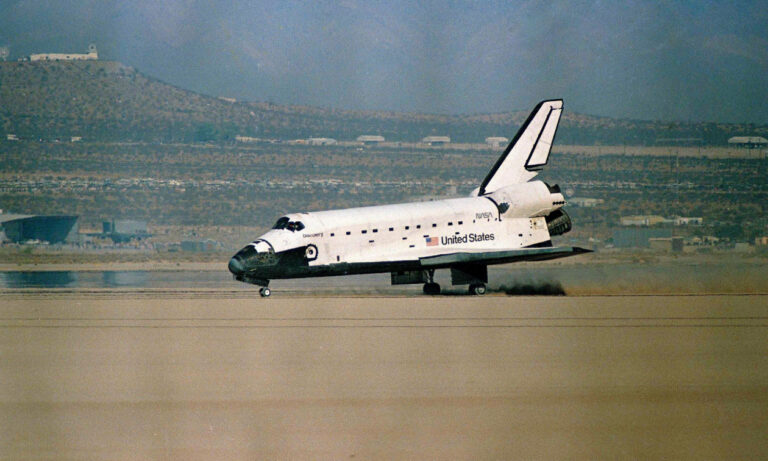 NASA: «Φρένο» στη μεταφορά του Discovery – Η εναλλακτική λύση με σκάφη Artemis