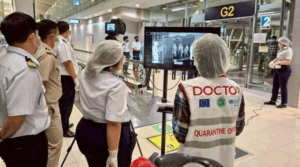 Τα αεροδρόμια ξεκινούν υγειονομικούς ελέγχους τύπου COVID μετά το ξέσπασμα του θανατηφόρου ιού