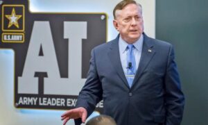 Συνταγματάρχης ΜακΓκρέγκορ: Το 2026 θα “ανατινάξει το αεροσκάφος” που ονομάζουμε Ηνωμένες Πολιτείες και λόγω Ουκρανίας