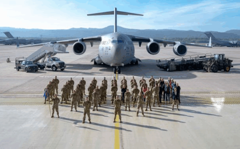 Ωμή επίδειξη δύναμης από τις ΗΠΑ – Μετακινεί 150 Apache, F-22 και F-16 στη Γροιλανδία ο Trump, συναγερμός στο ΝΑΤΟ