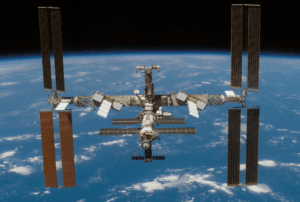 NASA: Εξετάζει πρόωρη επιστροφή από ISS λόγω ιατρικού ζητήματος αστροναύτη