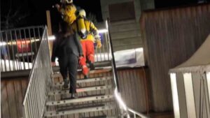 Εκκενώνεται το Νταβός – Περίεργη μυρωδιά προκάλεσε βήχα στους συνέδρους