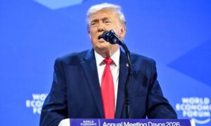 Τραμπ: Μια «γιγαντιαία» αμερικανική ναυτική «δύναμη» πλέει προς τον Περσικό Κόλπο – «Παρακολουθώ στενά την περιοχή»