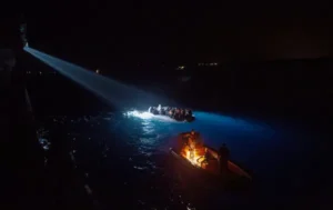 Μακελειό σε αποστολή αναχαίτισης παράνομων μεταναστών στην Χίο: 14 νεκροί & 24 τραυματίες