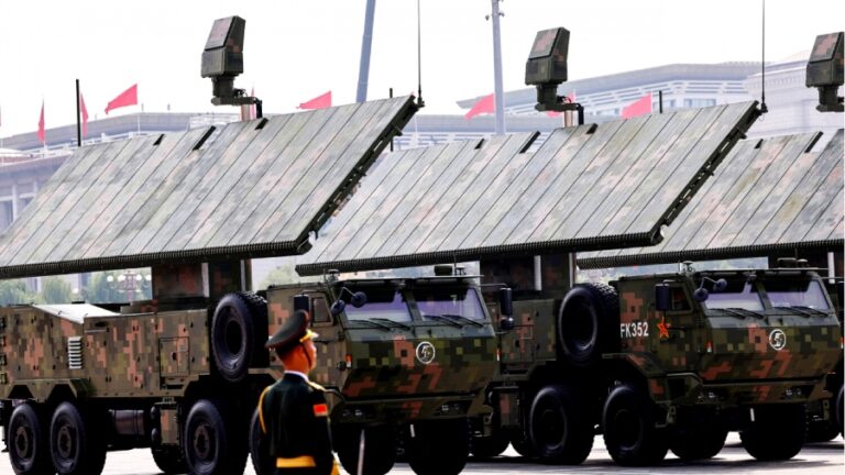 Τρόμος με το TPG1000Cs – Το νέο όπλο μικροκυμάτων της Κίνας απειλεί να διαλύσει το Starlink του Musk