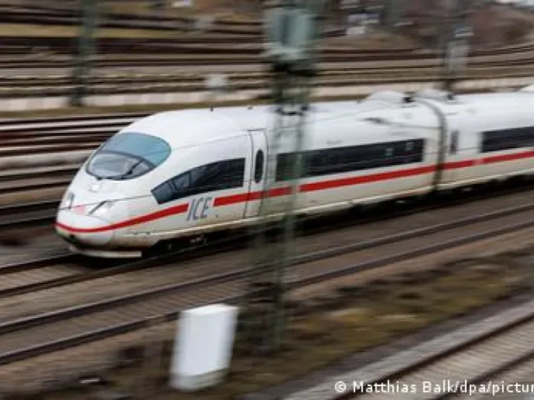 Γερμανικοί Σιδηρόδρομοι: Κινδυνεύουν 4.000 θέσεις εργασίας