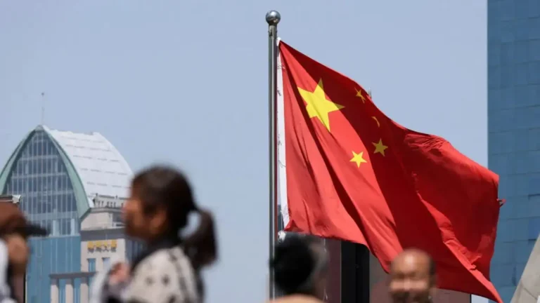 Μετά τις ΗΠΑ και η Κίνα καλεί τους πολίτες της να εγκαταλείψουν άμεσα το Ιράν