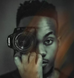 Κάλυψη ενός ματιού σε φωτογράφιση