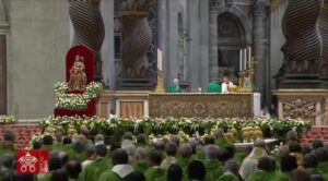 Αποκάλυψη τώρα: Αφαιρούν τον Εσταυρωμένο και από τον Άγιο Πέτρο στην Ρώμη