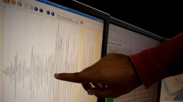 Ισχυρός σεισμός μεγέθους 7,1 Ρίχτερ ανοιχτά των ακτών της Μαλαισίας