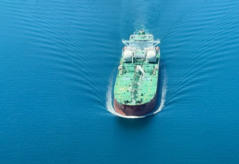 Ώρες αγωνίας: Παρεμβολές στα ελληνικά πλοία στα Στενά του Ορμούζ από τους Ιρανούς!