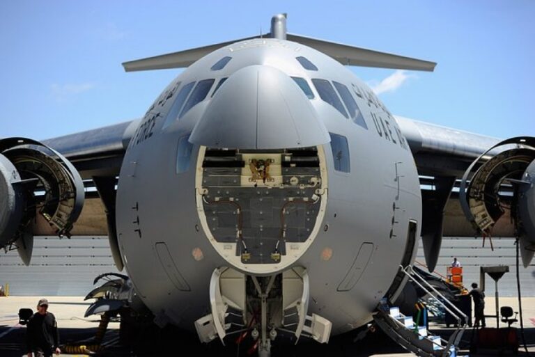 «100% άγνωστο φορτίο» – Άγνωστο αεροσκάφος ΗΠΑ βρέθηκε πάνω από το έδαφος της Ρωσίας