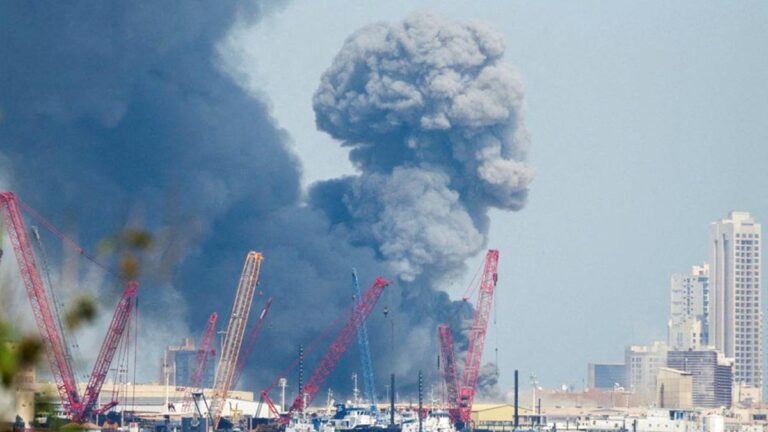 Καίγεται το Άμπου Ντάμπι από τους ιρανικούς πυραύλους: Είχε δώσει βάσεις στις ΗΠΑ για να χτυπήσουν το Ιράν (βίντεο)