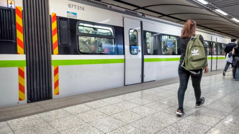 Εκτός λειτουργίας ο σταθμός του Συντάγματος στο Μετρό μετά από απόπειρα αυτοκτονίας