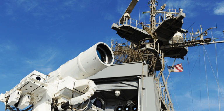 Το αμερικανικό Ναυτικό εισήλθε επίσημα στην εποχή των όπλων λέιζερ!