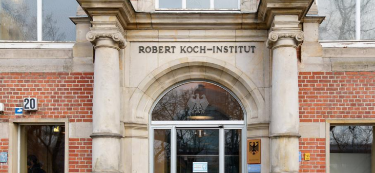 Παγκόσμιο ΣΟΚ από whistleblower του Robert Koch Institute> Η Γερμανική κυβέρνηση γνώριζε ότι τα εμβόλια COVID ήταν επικίνδυνα και αναποτελεσματικά ΠΡΙΝ από την υποχρεωτική κυκλοφορία τους