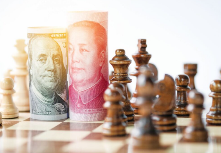 Κίνα, ΗΠΑ και τα λιμάνια που παίζουν σκάκι χωρίς πιόνια