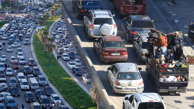 Μαζική φυγή από τη νότια Βηρυτό