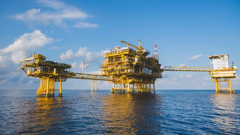 Συναγερμός στις αγορές ενέργειας – Η Ταϊλάνδη παγώνει τις εξαγωγές πετρελαϊκών προϊόντων λόγω τoυ πολέμου στο Ιράν