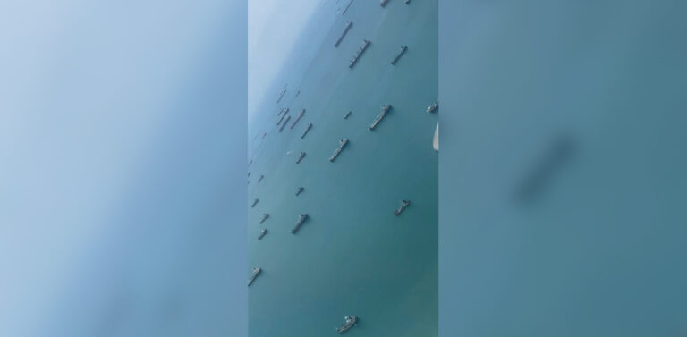 Στενά του Ορμούζ: Έχουν εγκλωβιστεί 2.000 πλοία και 20.000 ναυτικοί