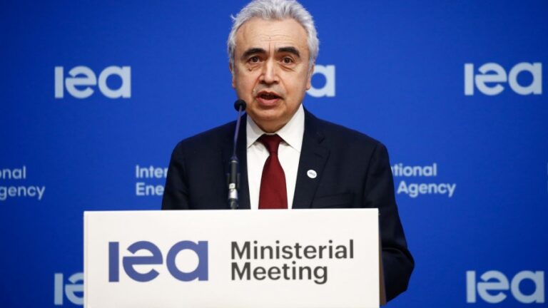 Εφιαλτική πρόβλεψη από ΙΕΑ: Από τον Απρίλιο αρχίζουν οι ελλείψεις σε καύσιμα αεροσκαφών και ντίζελ στην Ευρώπη