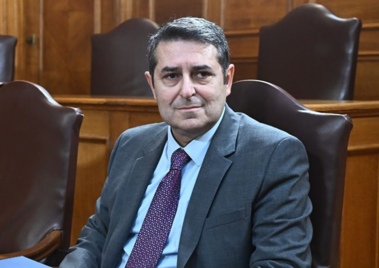 Σε σοβαρή κατάσταση ο Γιώργος Μυλωνάκης: Μεταφέρθηκε στον «Ευαγγελισμό» με ρήξη ανευρύσματος