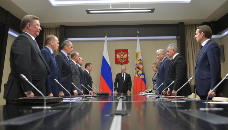 Ρωσία προειδοποιεί Ιράν: Οι ΗΠΑ θα αιφνιδιάσουν με χερσαία εισβολή – Παγίδα θανάτου οι διαπραγματεύσεις με Trump