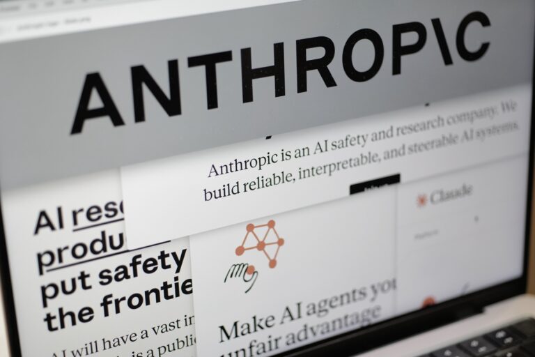 Ξέφυγε ο έλεγχος της τεχνητής νοημοσύνης; Το Claude της Anthropic παραβίασε συστήματα τριών οργανισμών κατά τη διάρκεια δοκιμής