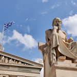 13η σύνταξη και 13ος μισθός στην Ελλάδα