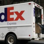 Όχημα ταχυμεταφορών FedEx – αυξημένοι επίναυλοι καυσίμων στις ΗΠΑ