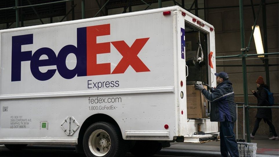 Όχημα ταχυμεταφορών FedEx – αυξημένοι επίναυλοι καυσίμων στις ΗΠΑ