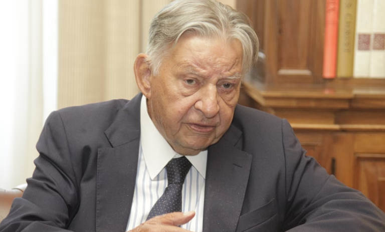 Πέθανε στα 93 του χρόνια ο Ιωάννης Βαρβιτσιώτης, ιστορικό στέλεχος της Νέας Δημοκρατίας