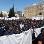 Εκατοντάδες εποχικοί πυροσβέστες στο Σύνταγμα: Ζητούν 12μηνη εργασία και αλλαγή των ορίων ηλικίας