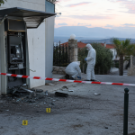 Περαχώρα: Ανατίναξαν ΑΤΜ και άρπαξαν περίπου 91.000 ευρώ – Σε εξέλιξη η έρευνα της ΕΛ.ΑΣ.