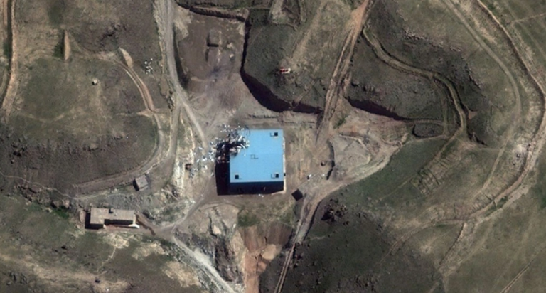 Το «Site 99» στη Συρία που έκρυβε το πυρηνικό υλικό του Άσαντ: Οι απειλές του Ισραήλ, το deal με τις ΗΠΑ και η Τουρκία