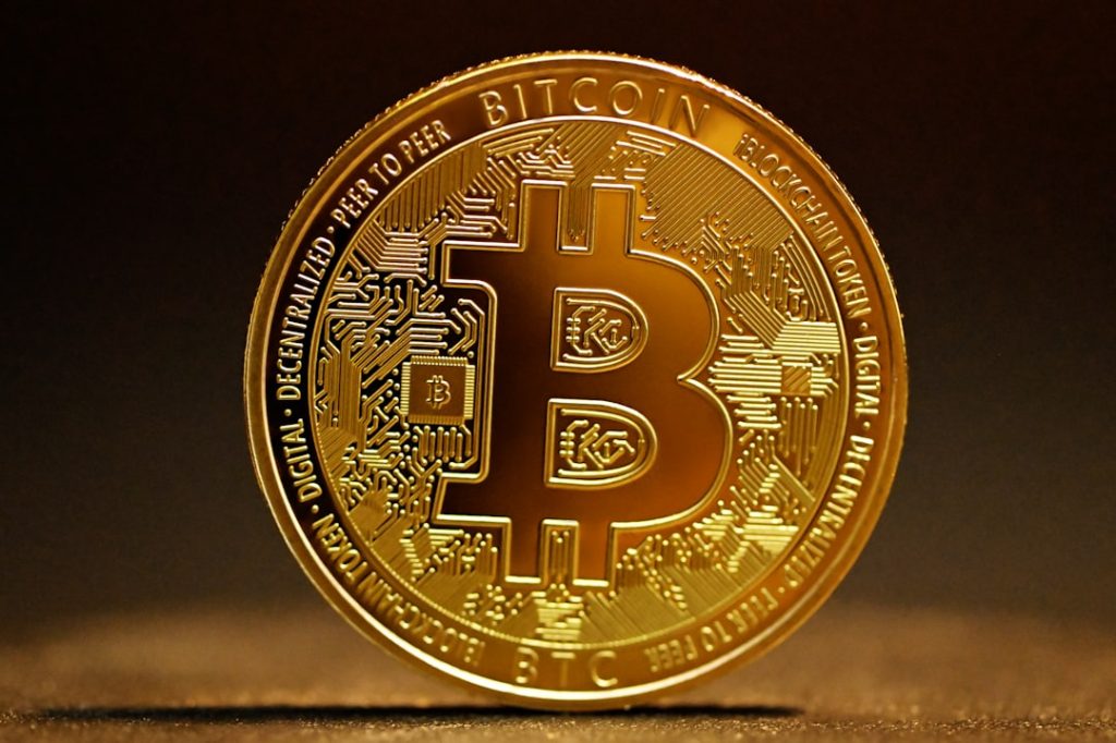 Bitcoin και διεθνείς αγορές - χρυσός, δολάριο και επενδυτική αβεβαιότητα