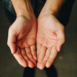 Χέρια και εναλλακτικές θεραπευτικές προσεγγίσεις για χρόνιο πόνο