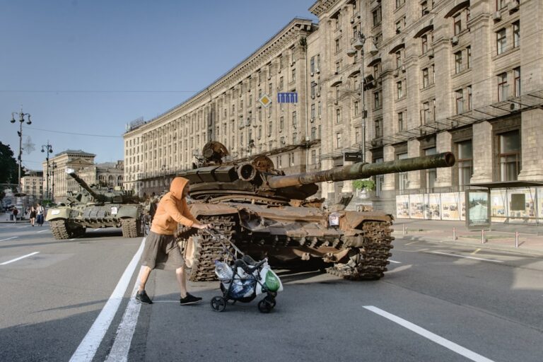 Κατεστραμμένο στρατιωτικό υλικό στο Κίεβο