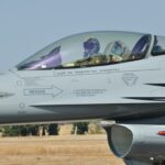 F-16 σε πτήση - εικόνα αρχείου